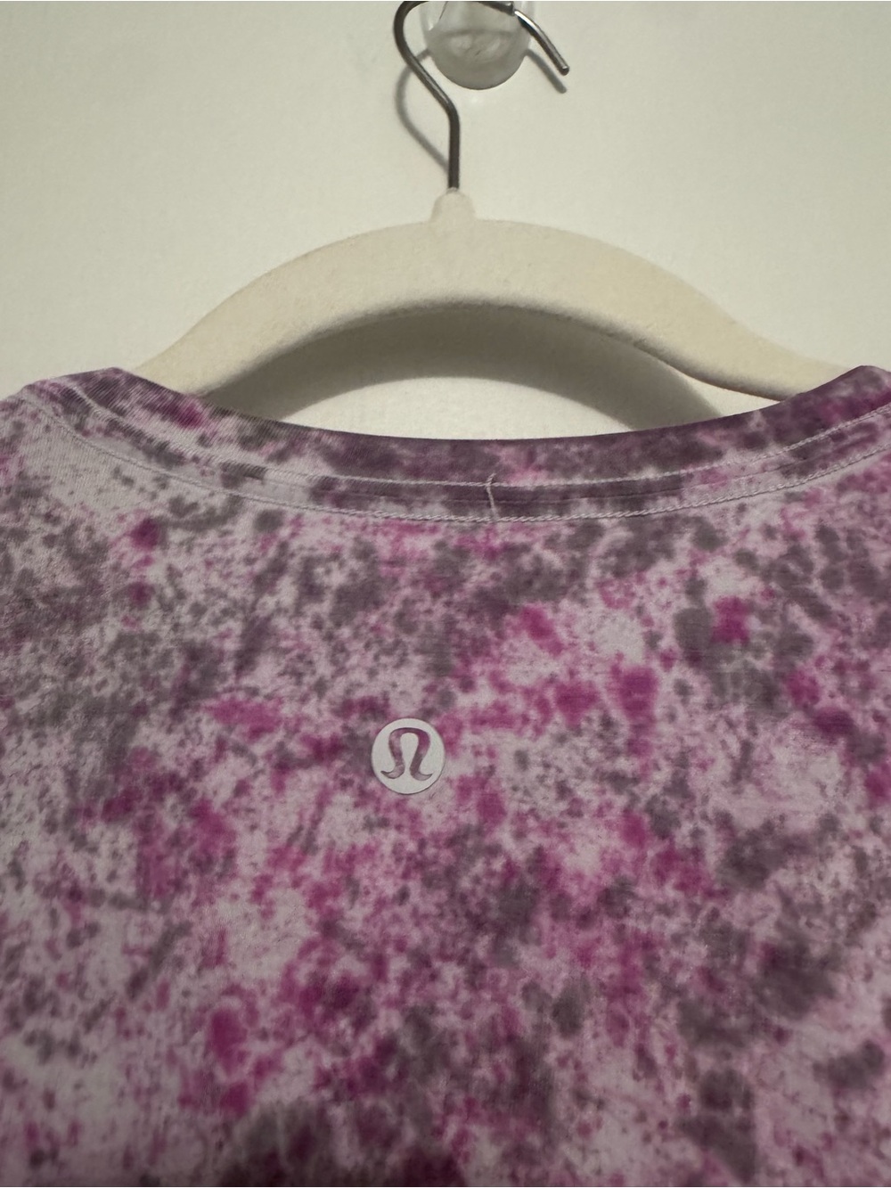 Lululemon Love Crew T-Shirt - Picture 2 of 3